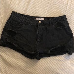 Distressed black denim shorts (L)